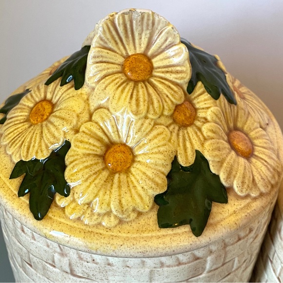 SOLD VTG Kitchen Canisters Ceramic Daisy Flower Basket 70s Jars Retro Kitchen De - Picture 4 of 10